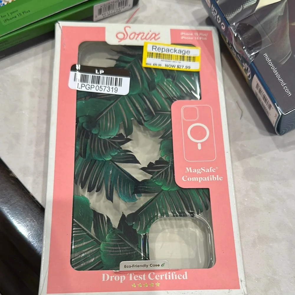 Sonix Green Leaf iPhone Case - MagSafe Compatible